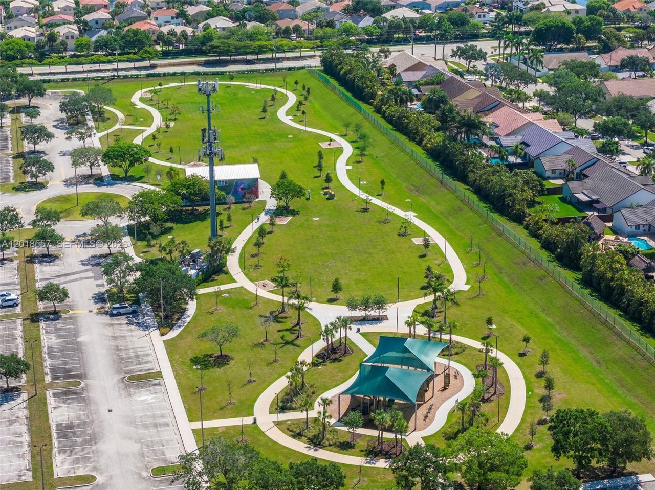 1170 NW 166th Ave, Pembroke Pines, FL 33028 Photo