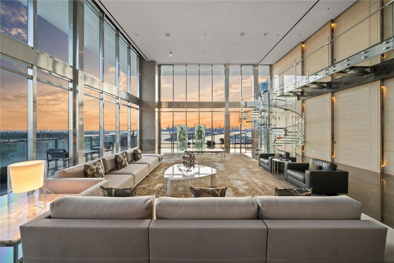 800 S Pointe Dr, Unit Penthouse, Miami Beach, FL 33139 Photo