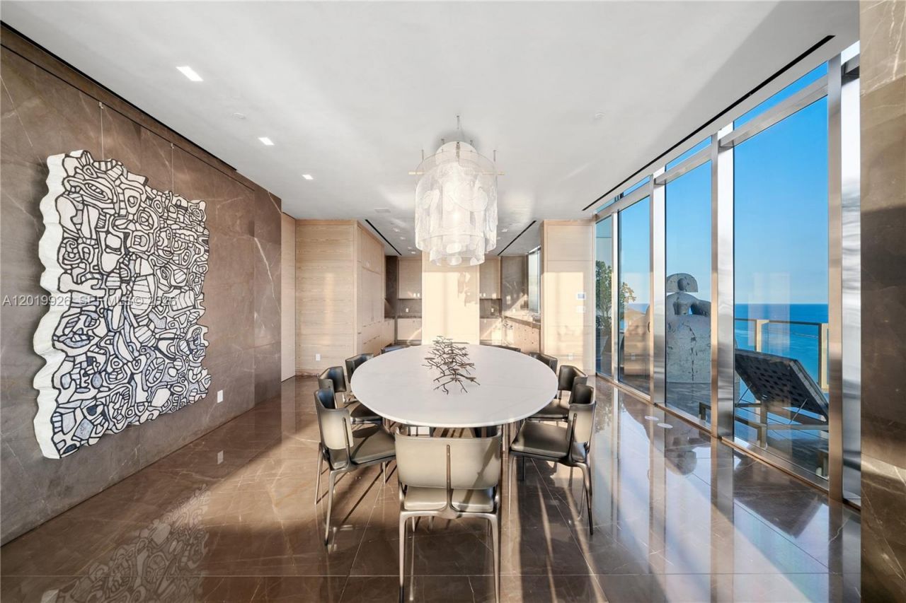 800 S Pointe Dr, Unit Penthouse, Miami Beach, FL 33139 Photo