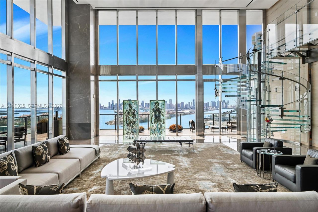 800 S Pointe Dr, Unit Penthouse, Miami Beach, FL 33139 Photo