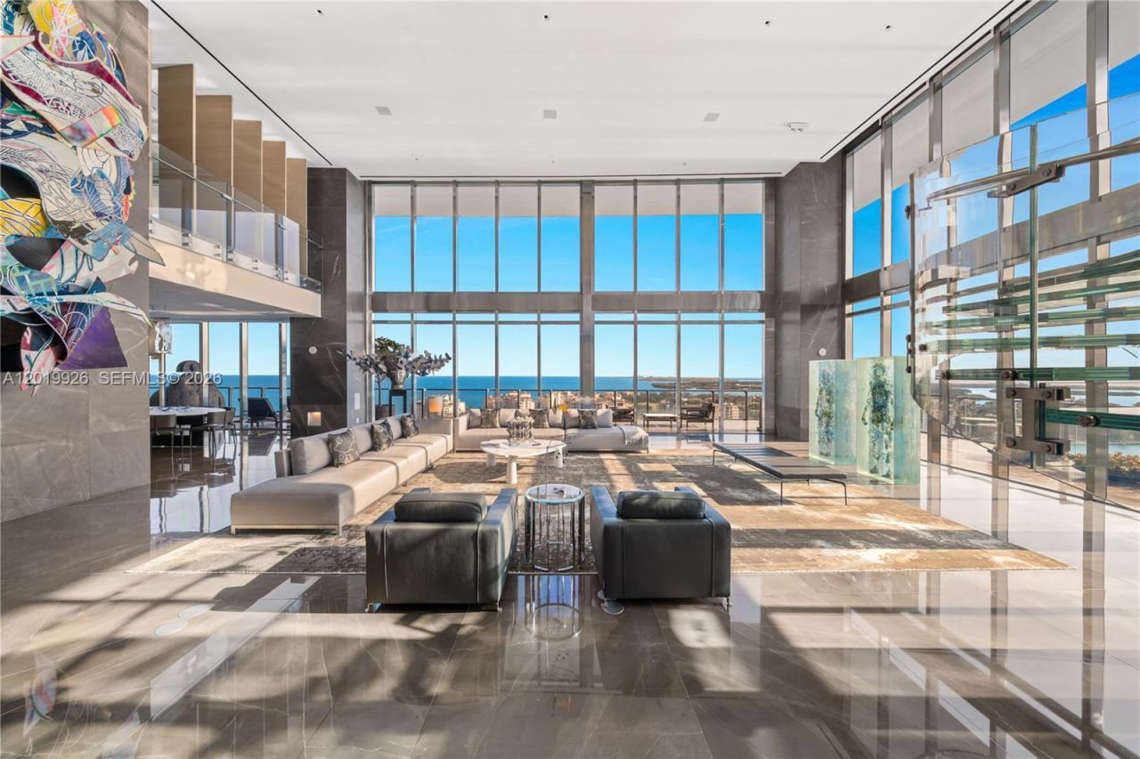 800 S Pointe Dr, Unit Penthouse, Miami Beach, FL 33139 Photo