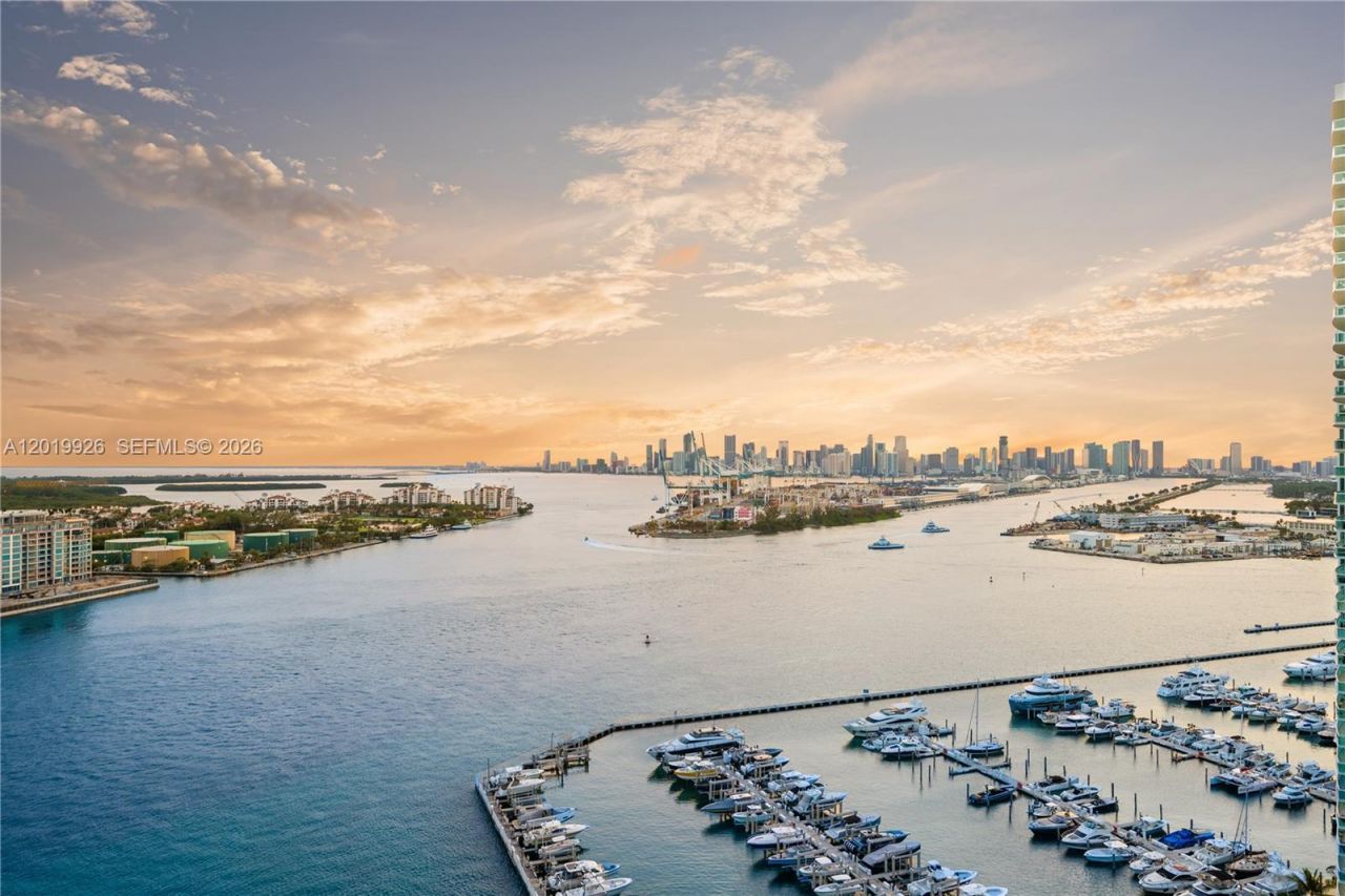 800 S Pointe Dr, Unit Penthouse, Miami Beach, FL 33139 Photo