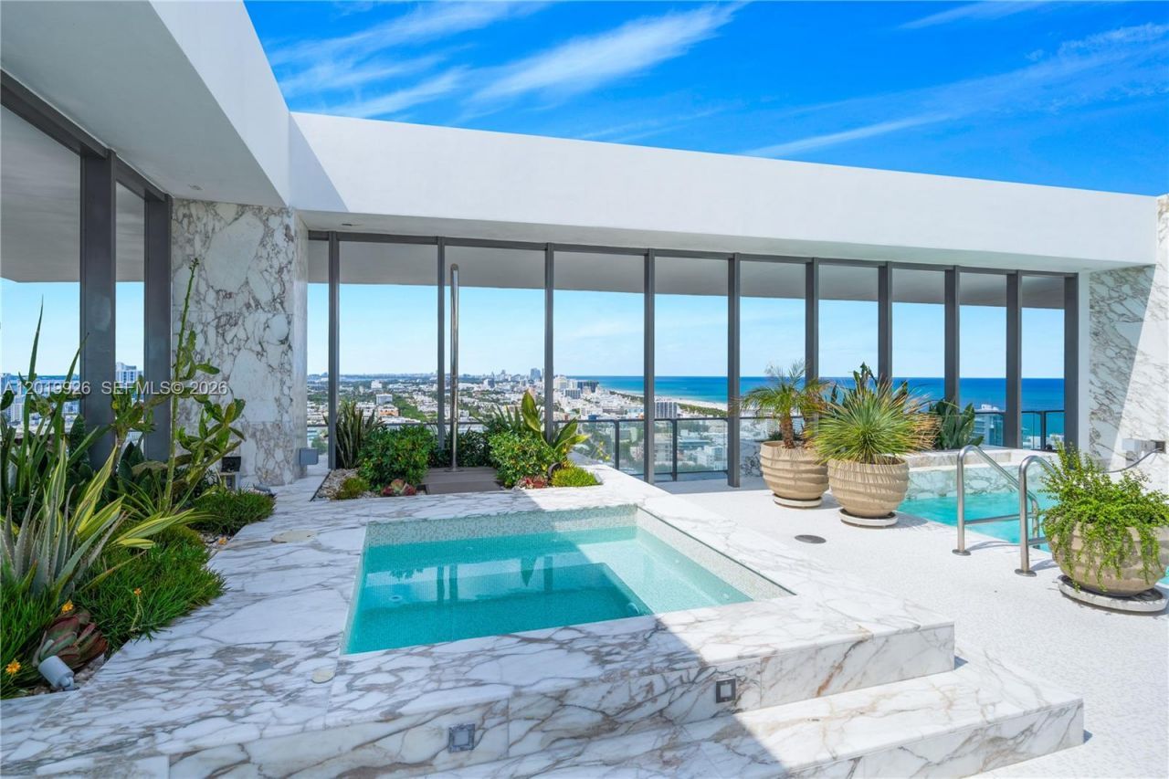800 S Pointe Dr, Unit Penthouse, Miami Beach, FL 33139 Photo