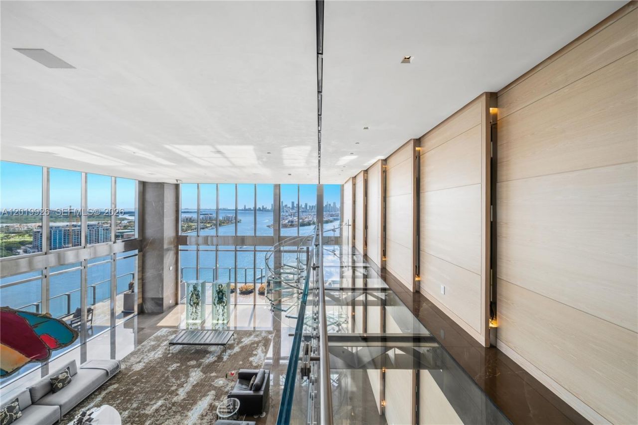 800 S Pointe Dr, Unit Penthouse, Miami Beach, FL 33139 Photo