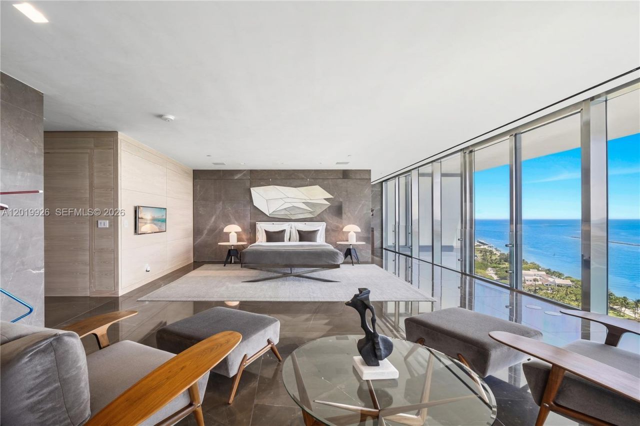 800 S Pointe Dr, Unit Penthouse, Miami Beach, FL 33139 Photo