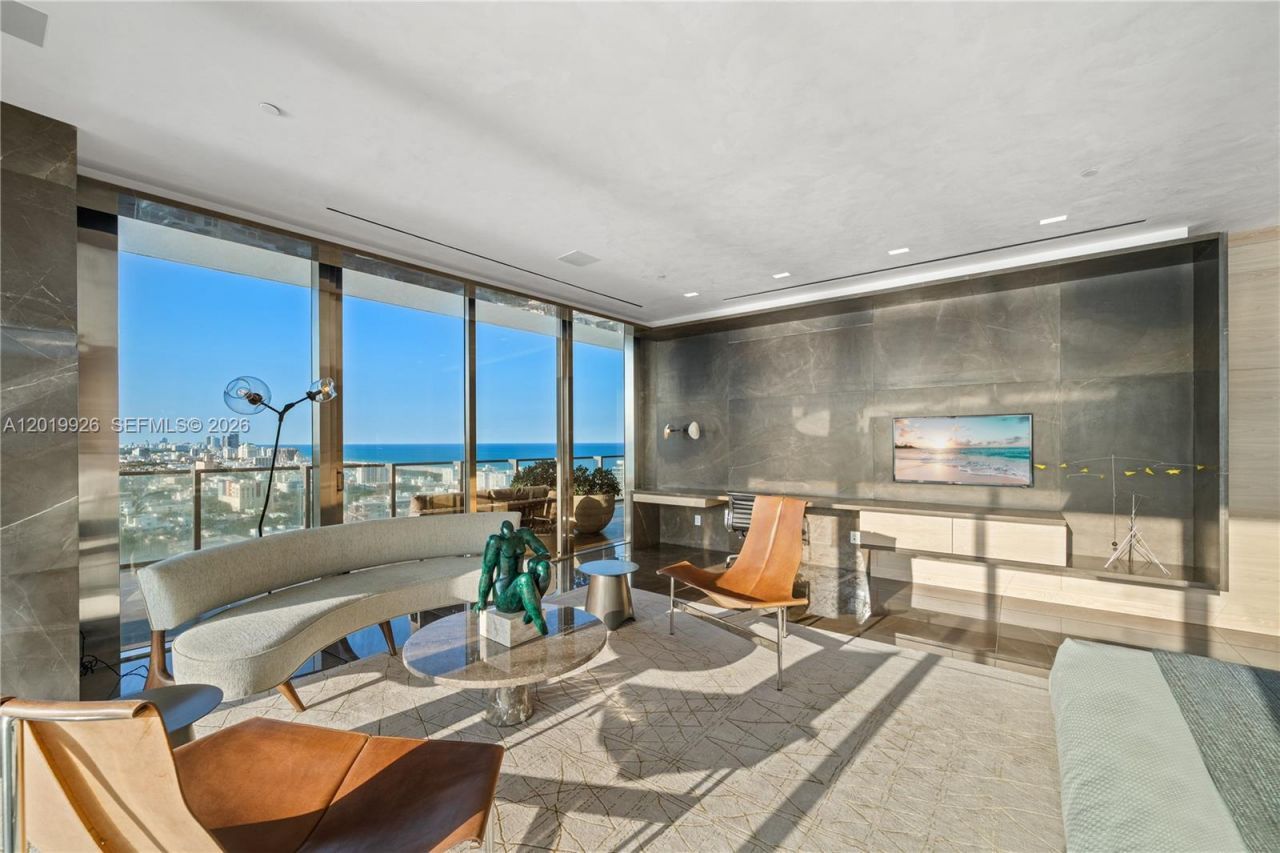 800 S Pointe Dr, Unit Penthouse, Miami Beach, FL 33139 Photo