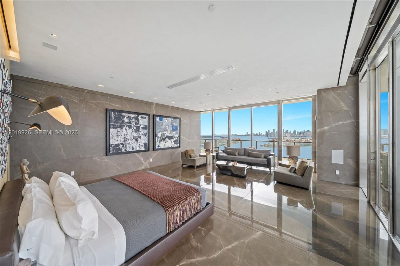 800 S Pointe Dr, Unit Penthouse, Miami Beach, FL 33139 Photo