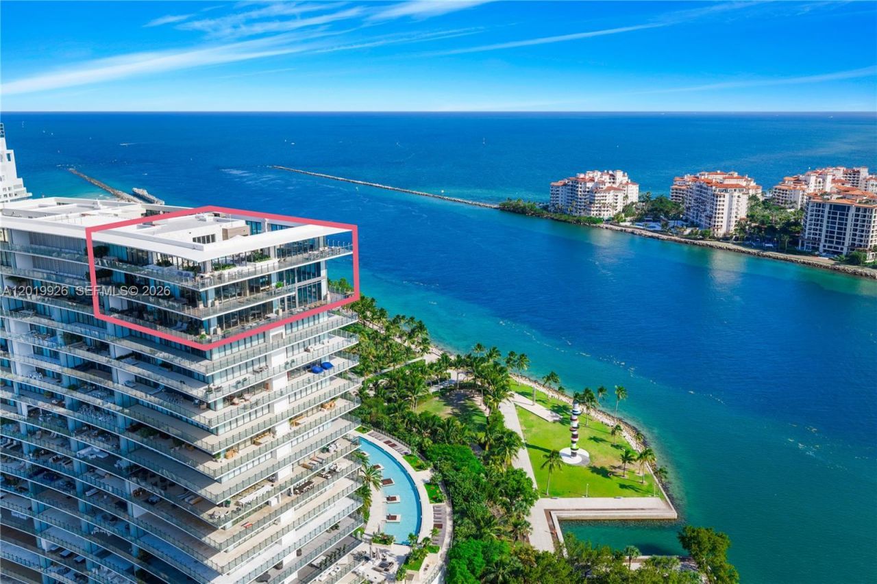 800 S Pointe Dr, Unit Penthouse, Miami Beach, FL 33139 Photo