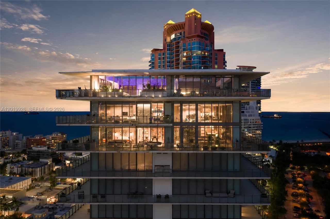 800 S Pointe Dr, Unit Penthouse, Miami Beach, FL 33139 Photo