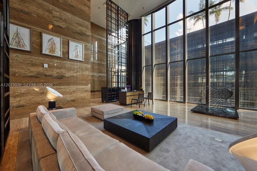800 S Pointe Dr, Unit Penthouse, Miami Beach, FL 33139 Photo