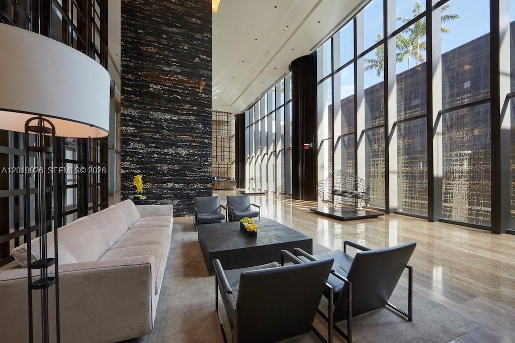 800 S Pointe Dr, Unit Penthouse, Miami Beach, FL 33139 Photo