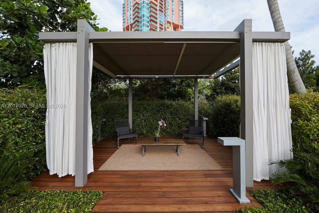 800 S Pointe Dr, Unit Penthouse, Miami Beach, FL 33139 Photo