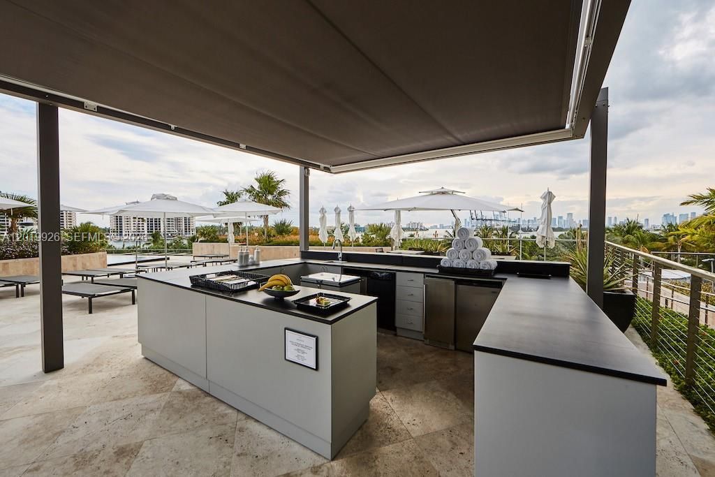 800 S Pointe Dr, Unit Penthouse, Miami Beach, FL 33139 Photo