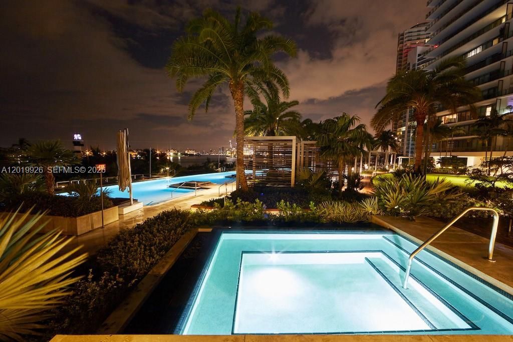 800 S Pointe Dr, Unit Penthouse, Miami Beach, FL 33139 Photo