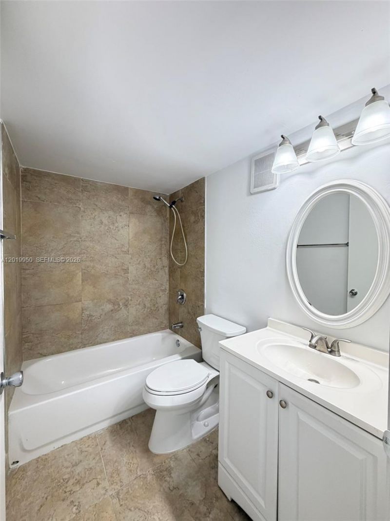 8200 SW 210th St , Unit 213, Cutler Bay, FL 33189 Photo