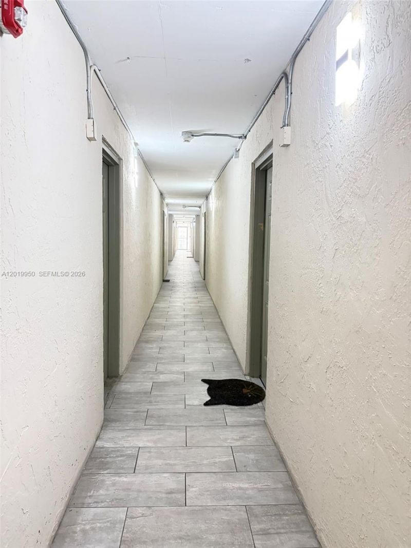 8200 SW 210th St , Unit 213, Cutler Bay, FL 33189 Photo