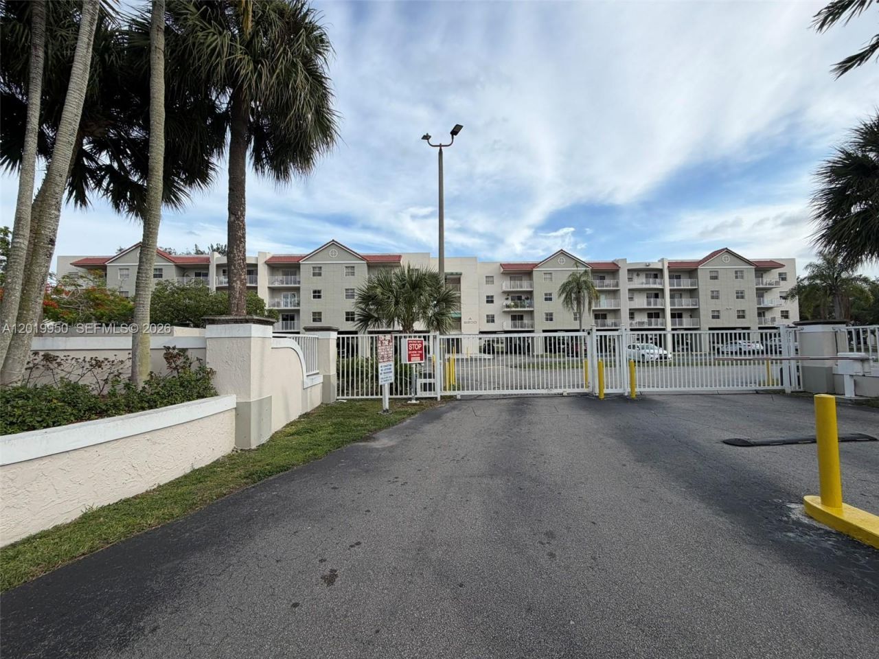 8200 SW 210th St , Unit 213, Cutler Bay, FL 33189 Photo