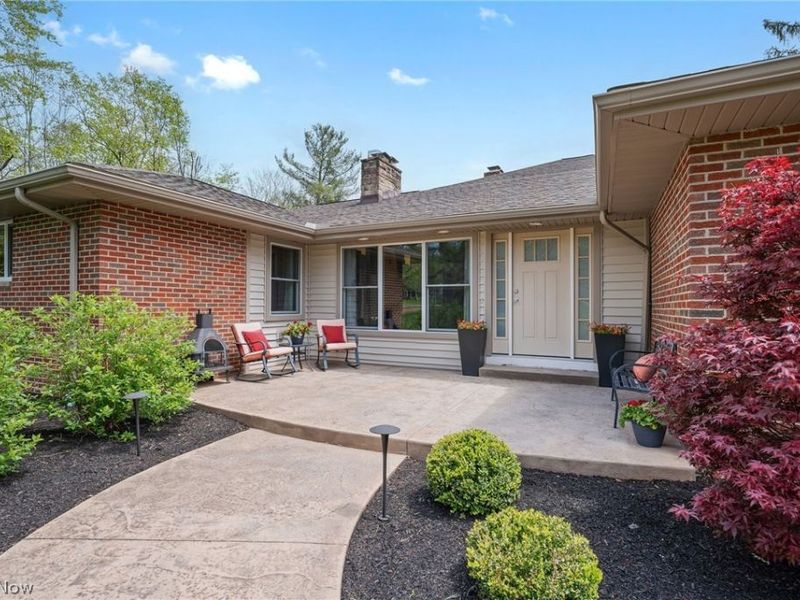 34740 Sherwood Drive, Solon, OH 44139 Photo 2