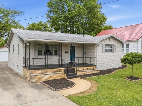 609 27th Street, Vienna, WV 26105