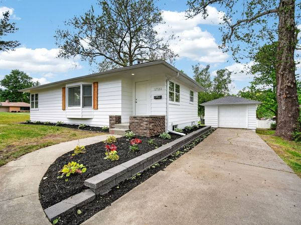 1721 Woodland Avenue, West Des Moines, IA 50265