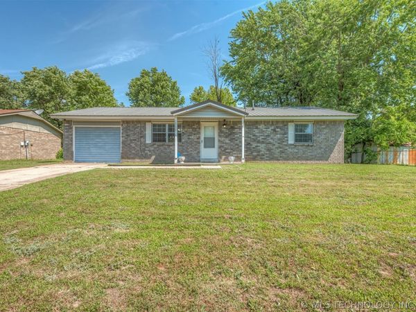 28637 E 137th Street , Coweta, OK 74429