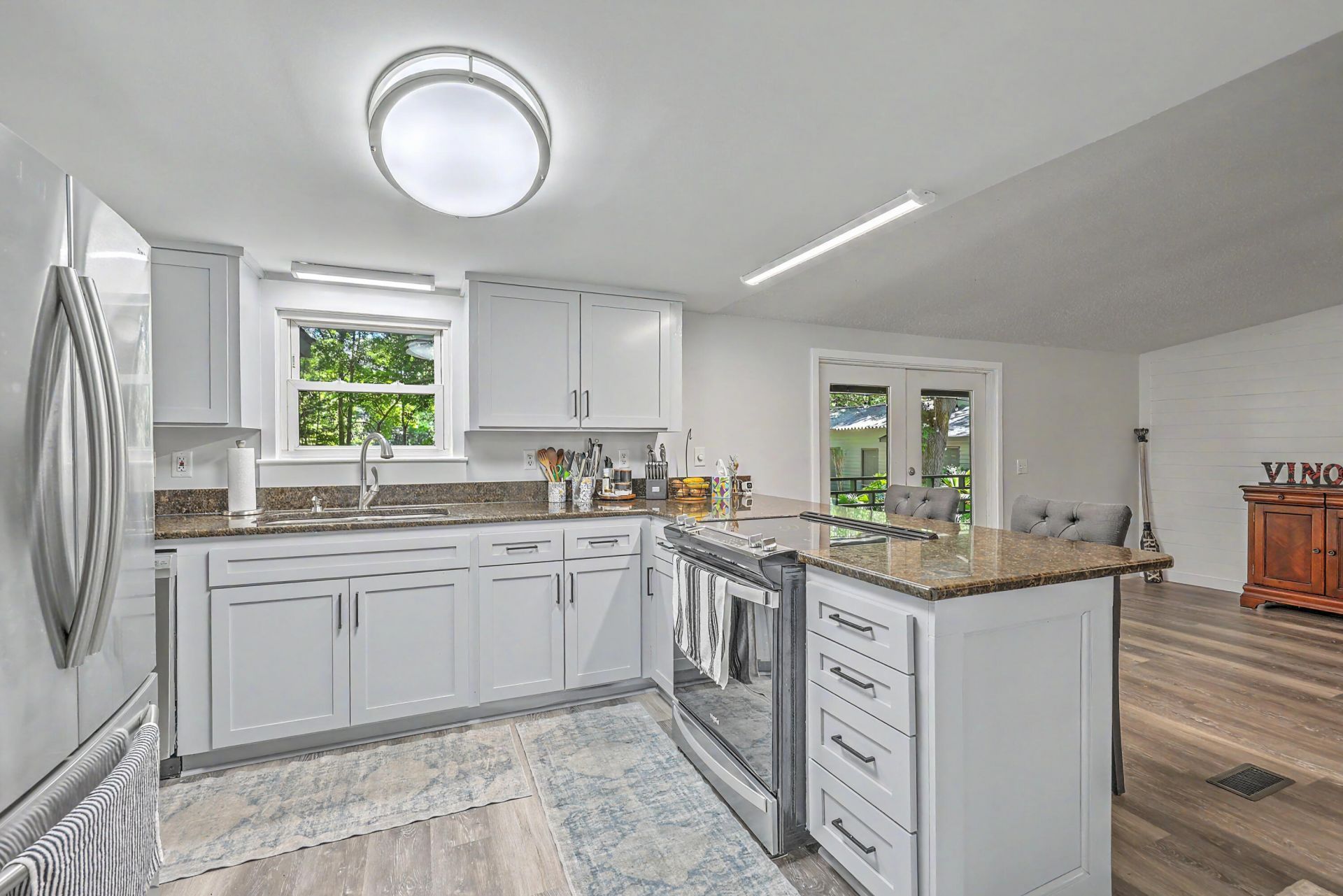 5709 Old Jacksonboro Road Photo 3
