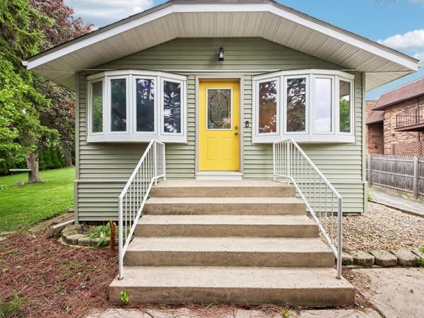 117 E 55th Street , Westmont, IL 60559