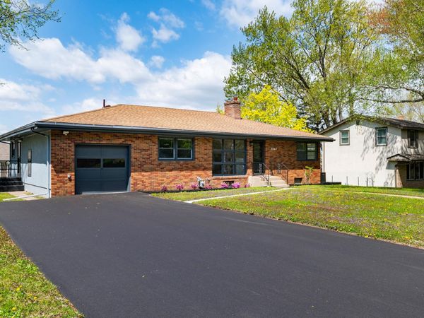 2843 Churchill Street, Roseville, MN 55113