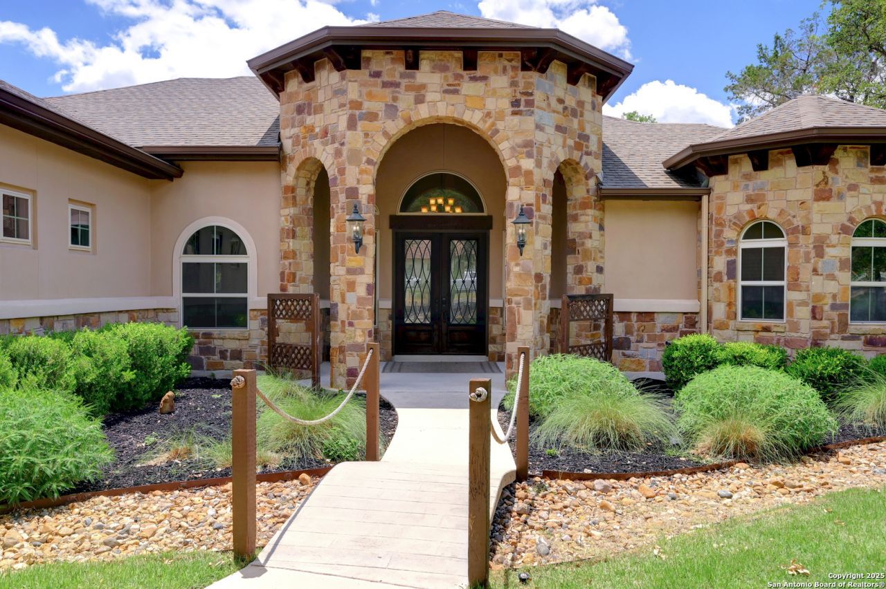 226 Heavens Way, San Antonio, TX 78260 Main Photo