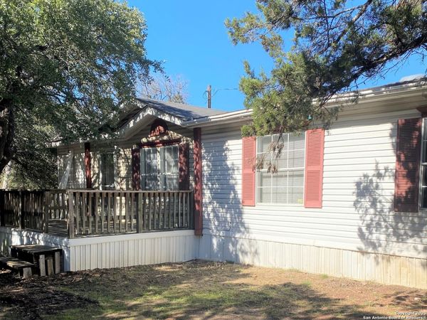 234 REDFORD RD, Pipe Creek, TX 78063