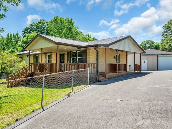 125 Lynn Ln , Charlotte, TN 37036