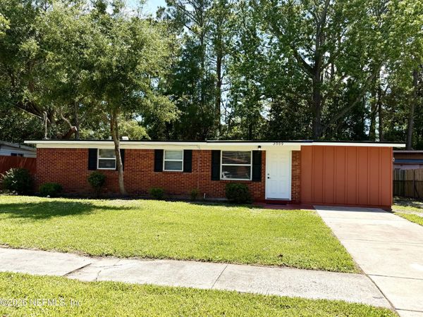 2909 LAUDERDALE Drive E, Jacksonville, FL 32277