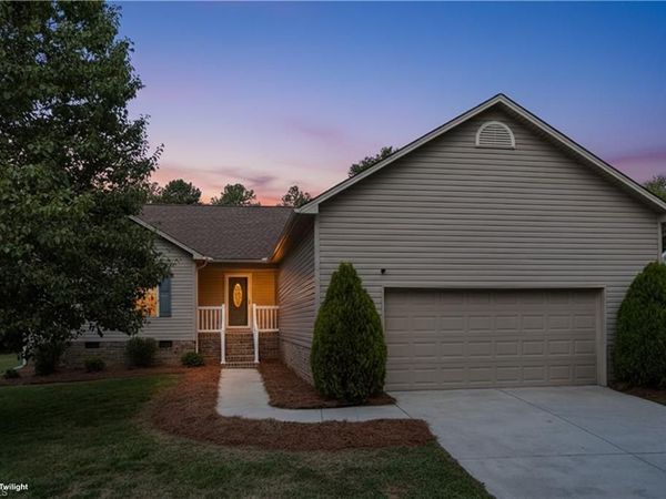 2465 Featherstone Court , Trinity, NC 27370