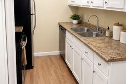 1204 Old Manor Road photo 4