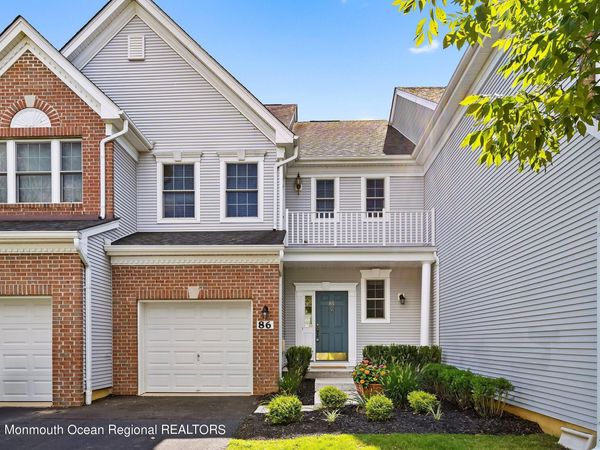 86 Deepwater Circle, Manalapan, NJ 07726