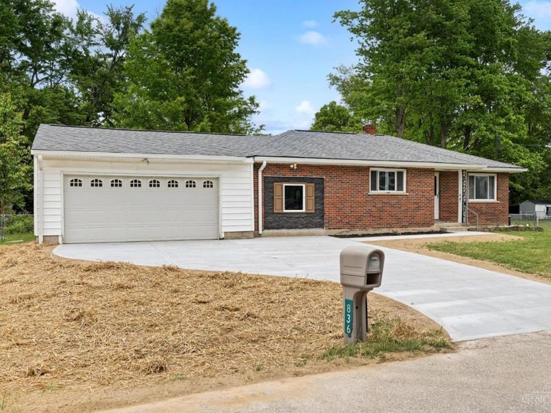836 Fayebanks Lane, Union Twp, OH 45245 Photo 3