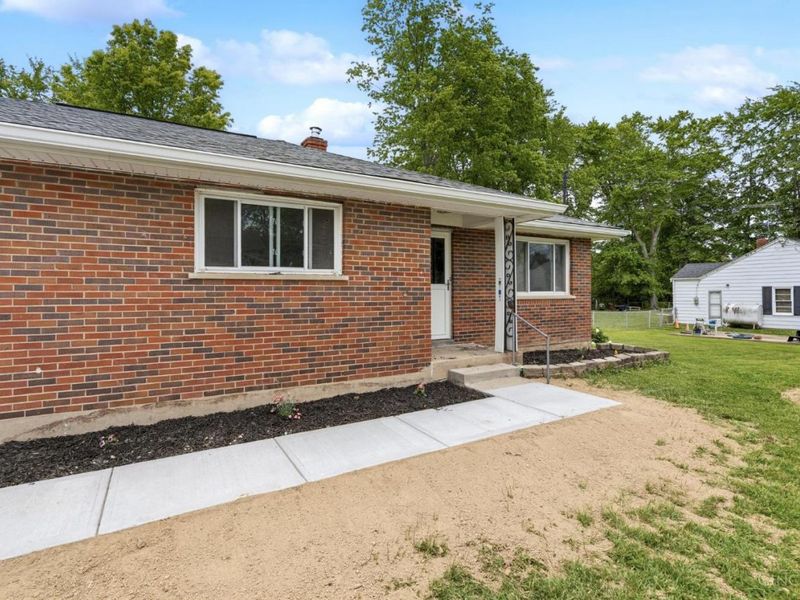 836 Fayebanks Lane, Union Twp, OH 45245 Photo 7