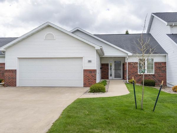 1005 WINDTREE DRIVE, Unit 60, Appleton, WI 54914