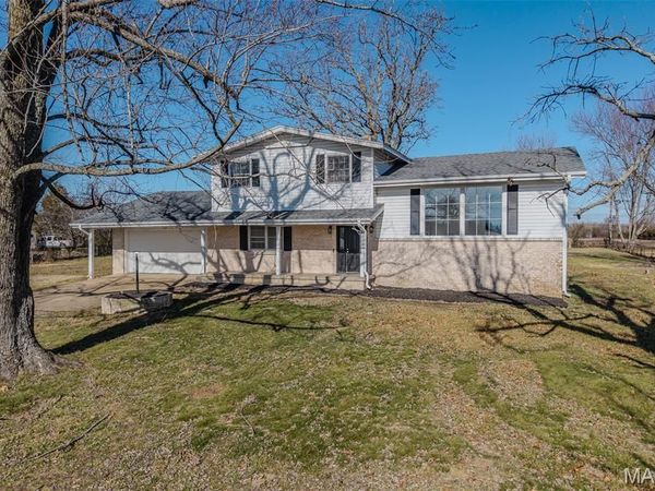 227 E Fremont Road , Lebanon, MO 65536