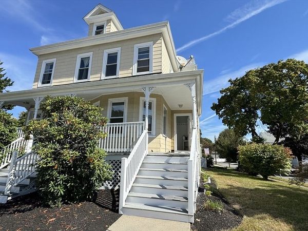 1117 Main St, Unit 1, Melrose, MA 01880