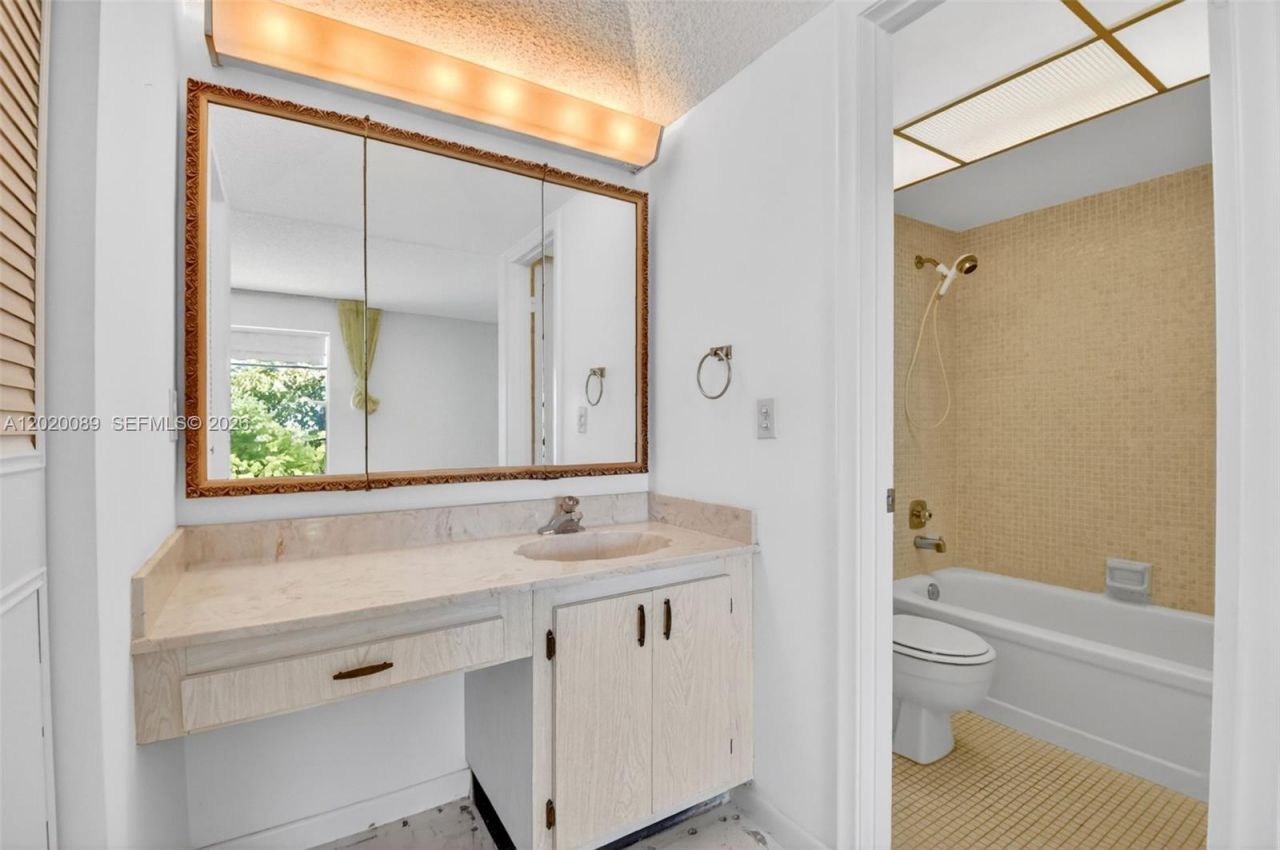 2901 Fiore Way , Unit 2020, Delray Beach, FL 33445 Photo