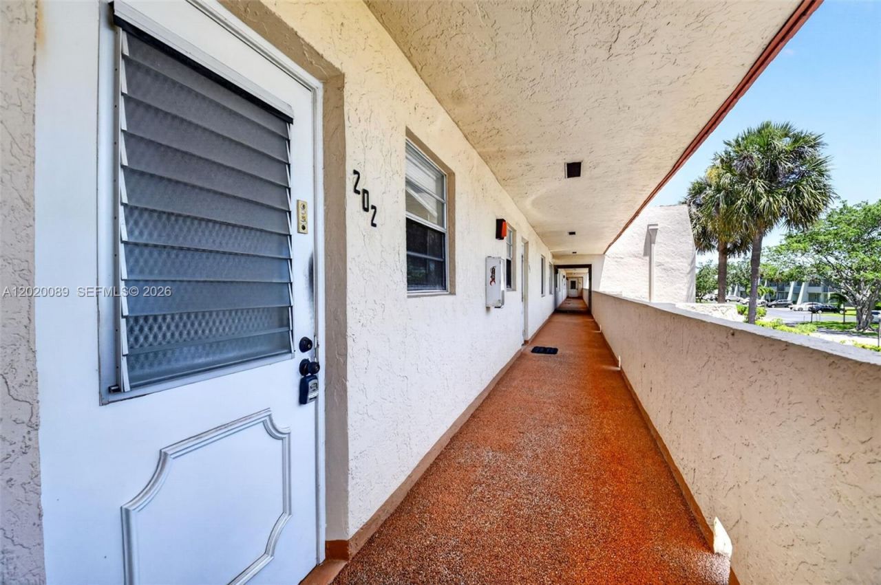 2901 Fiore Way , Unit 2020, Delray Beach, FL 33445 Photo