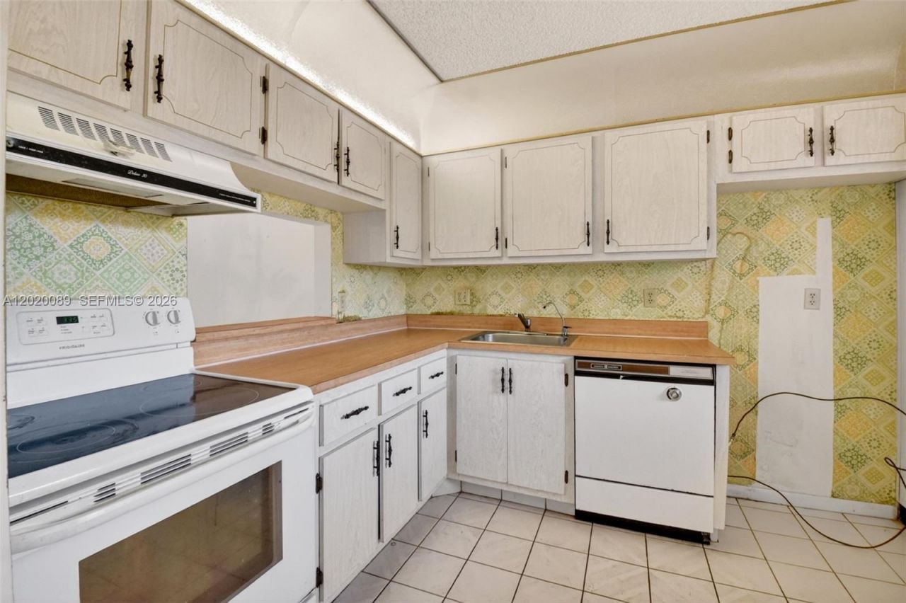 2901 Fiore Way , Unit 2020, Delray Beach, FL 33445 Photo