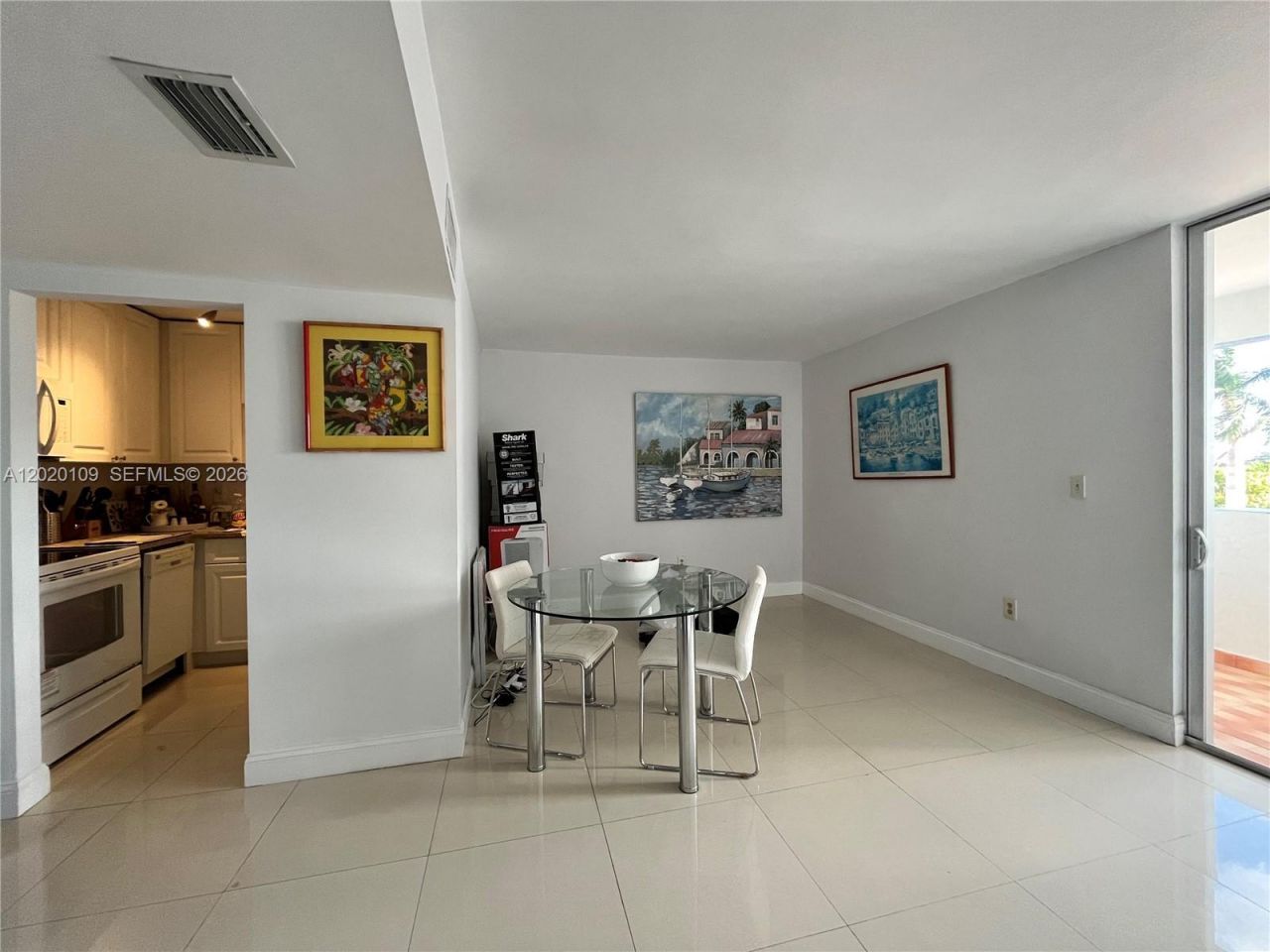 5050 NW 7th St , Unit 312, Miami, FL 33126 Photo