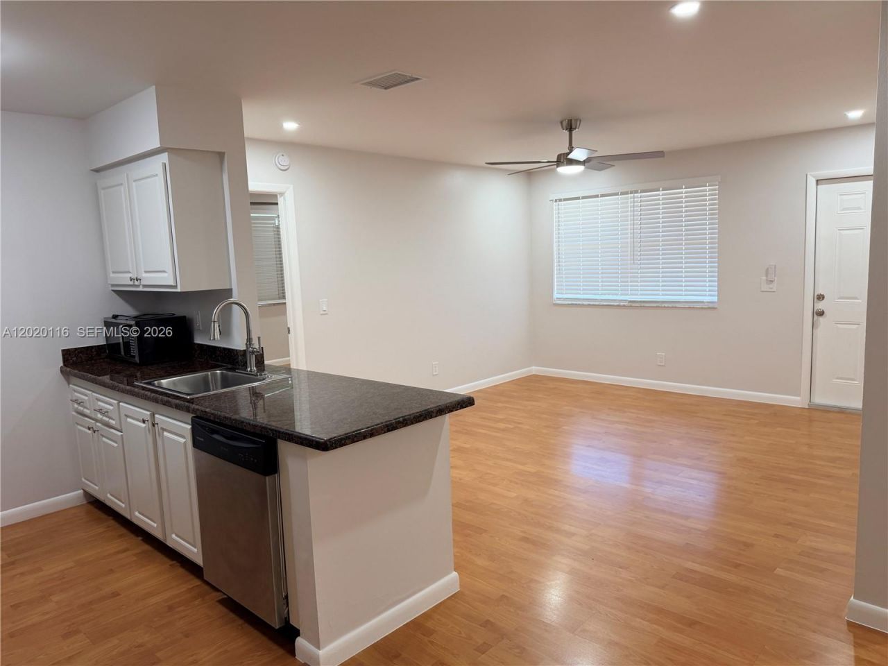 716 NW 103rd Ter , Unit 203, Pembroke Pines, FL 33026 Photo