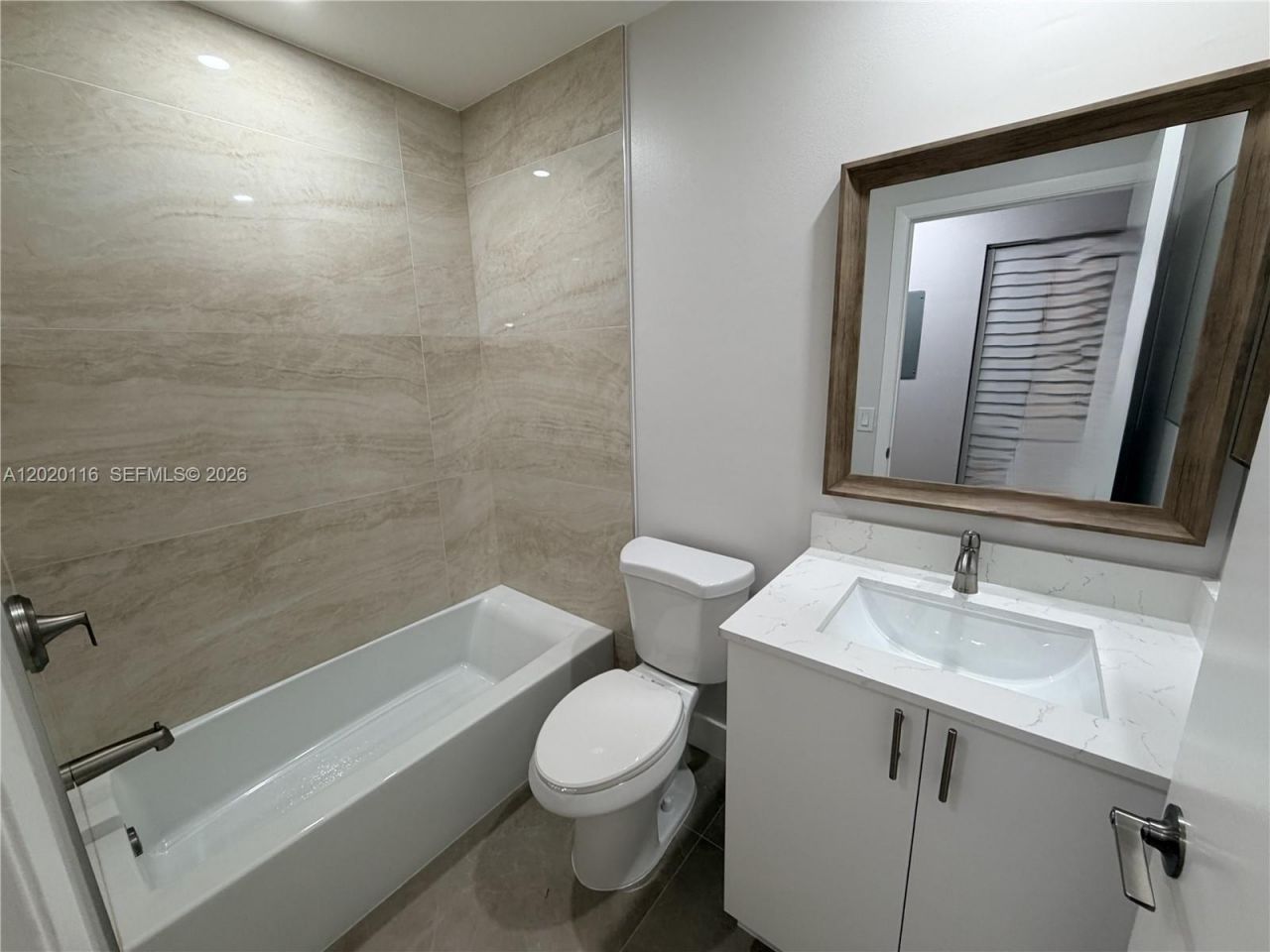 716 NW 103rd Ter , Unit 203, Pembroke Pines, FL 33026 Photo