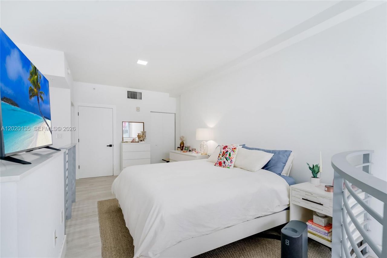 3339 Virginia St, Unit 329, Miami, FL 33133 Photo