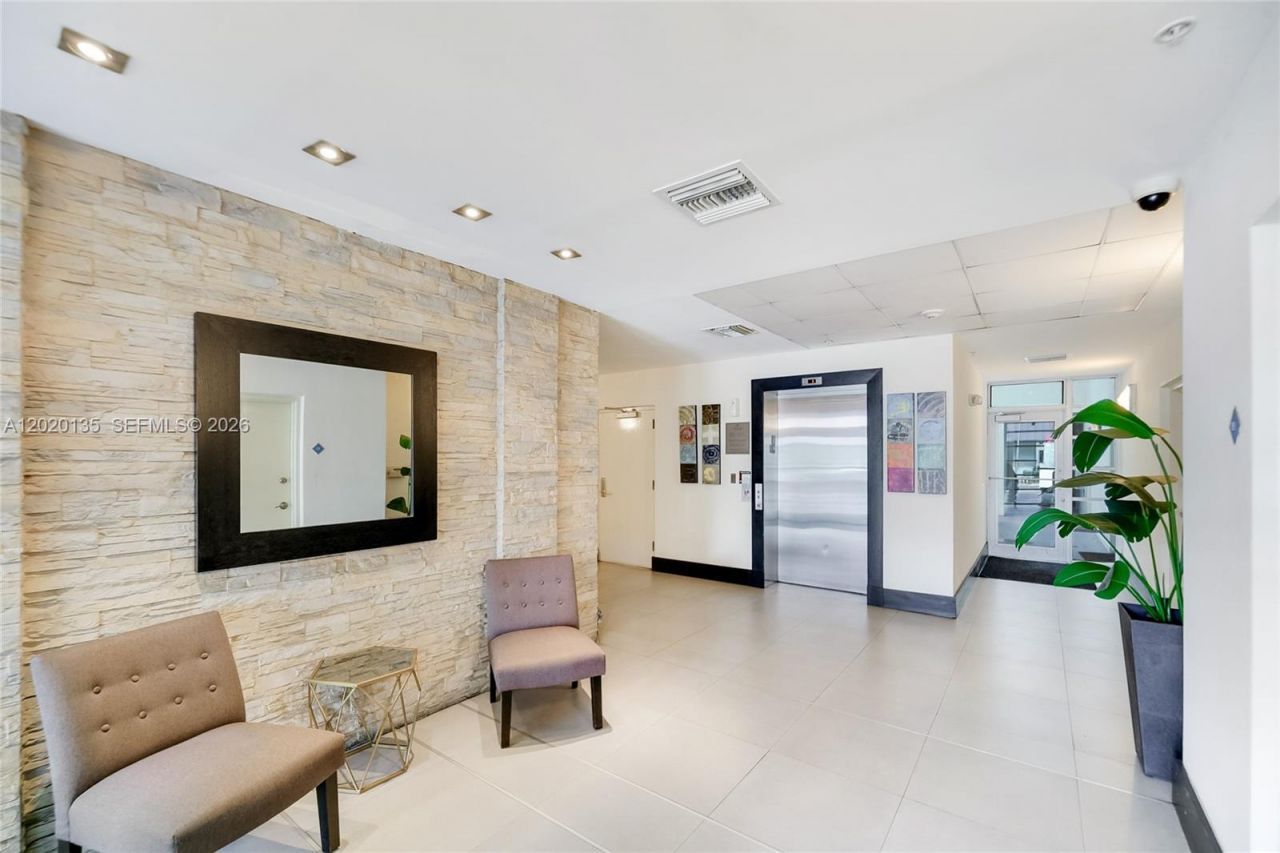 3339 Virginia St, Unit 329, Miami, FL 33133 Photo