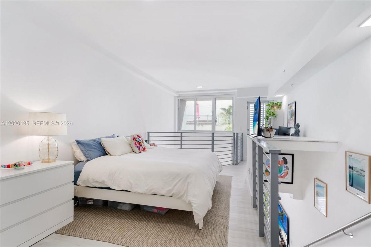 3339 Virginia St, Unit 329, Miami, FL 33133 Photo