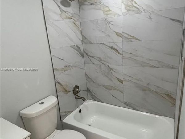 20825 NE 8th Ct , Unit 204-19, Miami, FL 33179